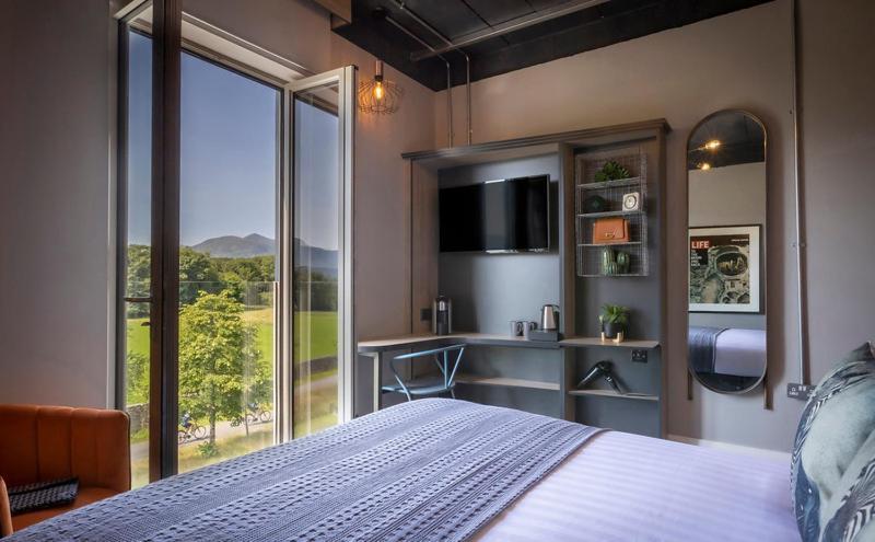Hotel67 Киларни Екстериор снимка