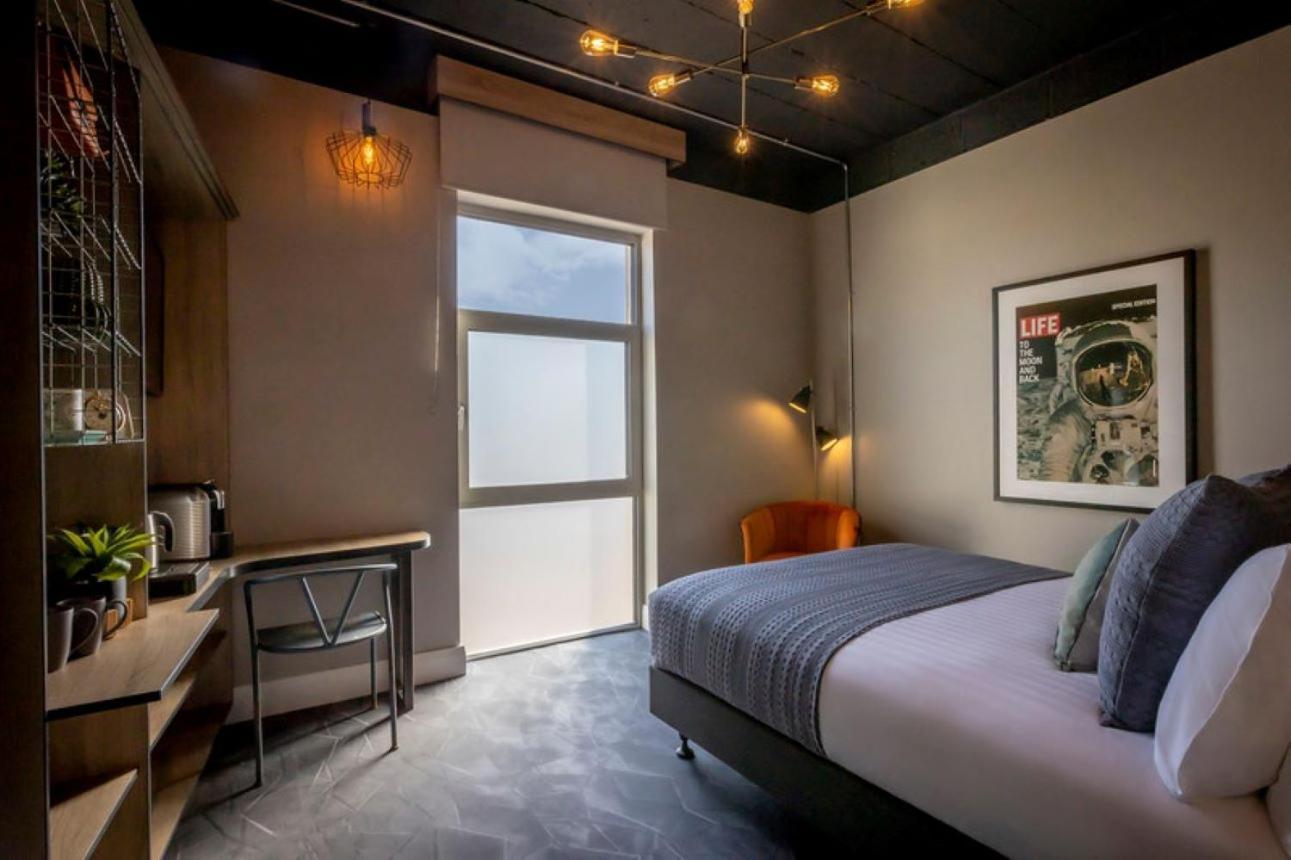 Hotel67 Киларни Екстериор снимка
